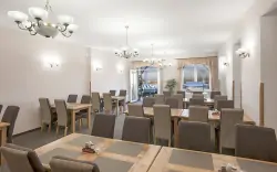 Užijte si restauraci i výhled z prosklené terasy