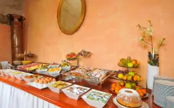 Vabene olasz étterem, reggeli, Hotel Tyn Yard Residence