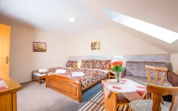 Pokój trzyosobowy standard, Hotel Myslivna ***, Třeboň