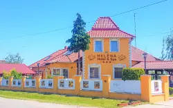 A Heléna Hotel &amp; Spa*** a termálfürdő közelében, Lévelen található