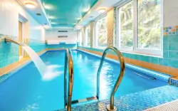 Karlovy Vary ve Spa Hotelu Schlosspark **** s polopenzí, neomezeným wellness s bazénem a až 4 procedurami