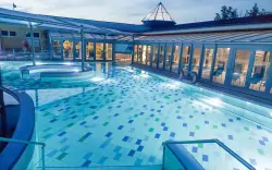Slovensko jen 450 m od Thermal Nesvady: Penzion Nesvady ve studiu s kuchyňkou + sleva na vstupy do lázní