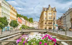 Karlove Vary pri Mlýnskej kolonáde (70 m) v Hoteli Palatin **** s raňajkami a vstupom do kúpeľov + oblátky