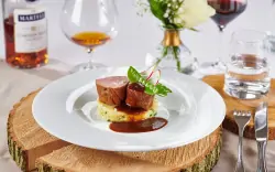 Restaurace, Penzion St. Peter Vini, Slovensko