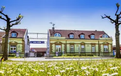 Uherský Brod blízko zámků v Hotel & SPA centru Palmira *** se snídaní/polopenzí a privátní vířivkou a saunou