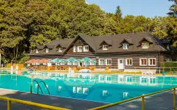 Beskidy Cieszyńskie: Hotel Stará Ameryka *** z obiadokolacją, placem zabaw dla dzieci i zniżką na kąpielisko