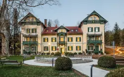 Slovinsko v kúpeľnom meste Dobrna: 4* Hotel Švicarija s polpenziou, neobmedzenými termálnymi bazénmi a fitness