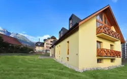 Vysoké Tatry: Tatranská Lomnica v apartmáne s kuchynkou vo Vile Magnólii + raňajky 