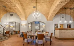 Restaurace, Pytloun Zámecký Hotel Ctěnice ****, Praha
