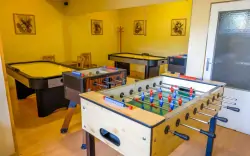 Zahrajte si fotbálek, stolní tenis nebo kulečník