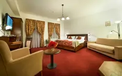 Pokoj DeLuxe, Hotel Joseph 1699 ****, Třebíč