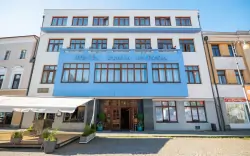 Litomyšl přímo v historickém centru jen 550 m od zámku v Hotelu Zlatá Hvězda **** s polopenzí + úschovna kol