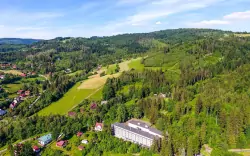 Poľské Beskydy neďaleko hraníc: Visla v Hoteli Pod Jedlami *** s polpenziou, saunou aj fitness + zábavná zóna