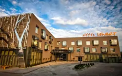 Lengyelországi luxus pihenés a Hotel Lenart ****-ban reggelivel/félpanzióval és wellness központtal