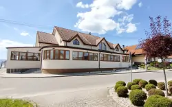 Liptov u Bešeňové v Apartmánech Adam s polopenzí a vstupem do wellness (2 sauny a vyhřívaný bazén)