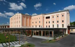 Ausztria: Pihenés a JUFA Hotel Weinviertelben *** félpanzióval, szaunával és uszoda belépővel