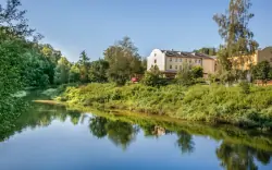 Rakousko 8 km od hranic s ČR: JUFA Hotel Waldviertel *** s polopenzí, saunou a vstupem do lázní + koupaliště