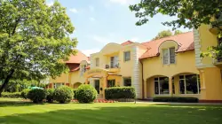Garden Hotel Wellness és Konferencia ****, Szolnok