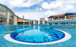 Dovolená přímo v areálu lázní: Park Inn by Radisson Sárvár ****+ s all inclusive a termálními bazény + animace