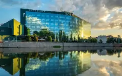 Pihenés Wrocław városközpontjában, a Hotel HP Park Plaza **** szállodában, reggelivel és szaunával
