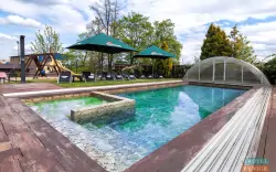 Benešov pri Prahe a zámku Konopiště: Hotel Benica *** s adventure golfom, vírivkou + sauna a raňajky/polpenzia