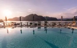 Úszómedence, Hotel Araba Fenice ****, Iseo, Észak-Olaszország