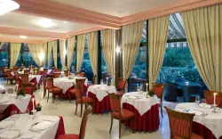 Elegantní restaurace, Villa Pace Park Hotel Bolognese ****, Preganziol, Itálie