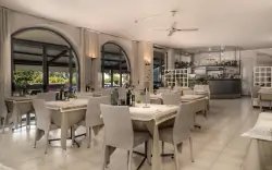 Reštaurácia, Hotel Smeraldo, Brenzone sul Garda, Taliansko