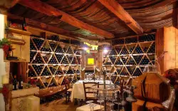 Vinný sklep, Al Posta Hotel 1899 ****, Tyrolsko, Itálie