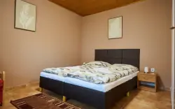 Izba s posteľou, Resort Ráj Srbsko ***, Srbsko, Stredné Čechy, Česko