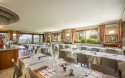 Hotelová restaurace, Onda Blu Resort ****, Manerba del Garda, Itálie