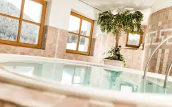Jakuzzi, Astor Apartments ***, Valdaora di Sotto, Olaszország