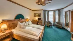 Pokoje, Hotel Unterwirt ****superior, Chiemgau, Německo