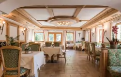 Jedáleň, Hotel Kesslwirt, Tschars Kastelbell, Taliansko