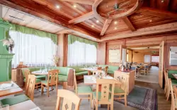 Reštaurácia, Hotel Alpine Mugon ****, Monte Bondone, Taliansko