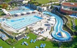 Kültéri medencék a Chiemgau Therme-ben, Wander- & Landhotel Gabriele ***, Unterwössen, Németország