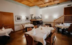 Reštaurácia s krbom, Sonnenhotel Hoher Hahn ****, Schwarzenberg, Nemecko