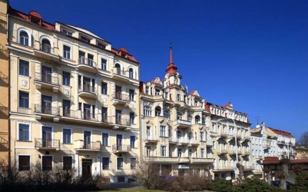 Hotel Kossuth ***