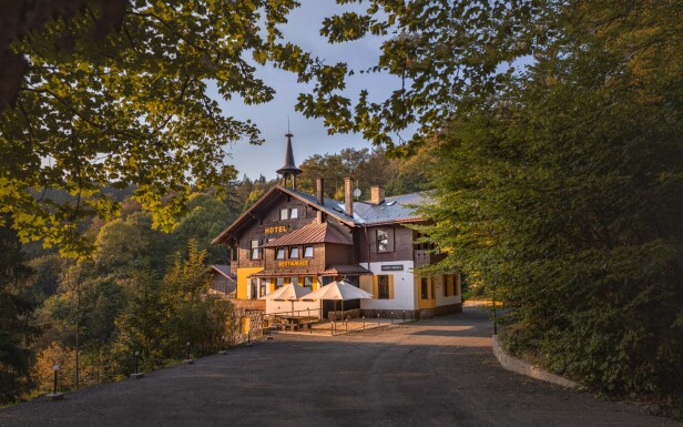 Hotel a lovecký zámeček Orion ***, Liberec, Jizerské hory