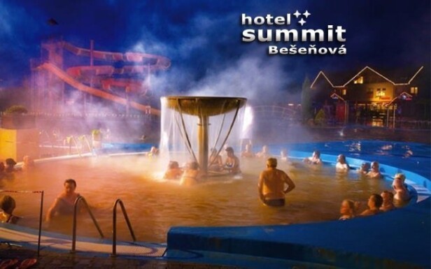 V aquaparku Bešeňová se můžete těšit na krásné bazény i spoustu atrakcí