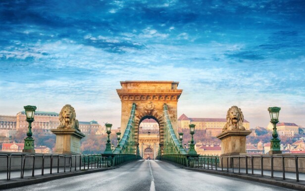 K Budapešti vás dovede hned několik mostů klenoucích se nad řekou