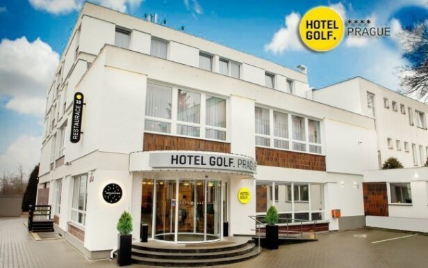 Luxusní Hotel Golf Praha**** leží jen kousek od centra
