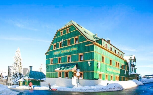 Hotel leží v najvyššie položenom horskom mestečku