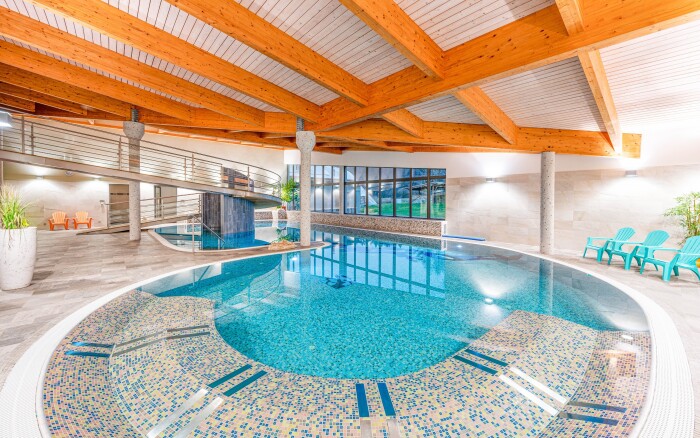 Beskydy nedaleko Pusteven ve Sport Art Centrum Hotelu *** s polopenzí, neomezeným wellness a vnitřním bazénem