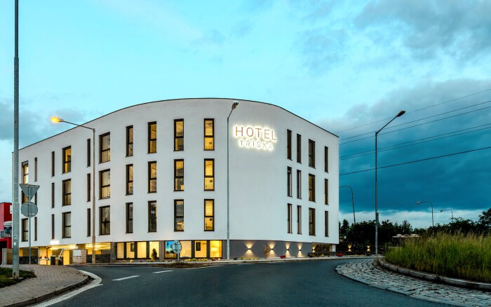 Brandýs nad Labem: Pobyt u Prahy, Proboštských jezer a zámku v Hotelu Tříška + snídaně s donáškou na pokoj