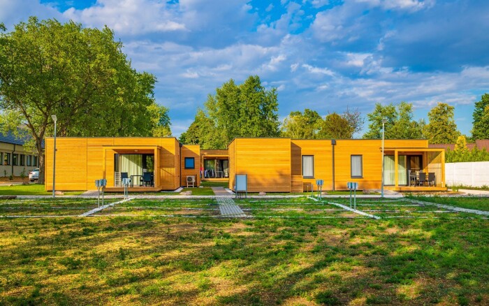 Mezőkövesd: Családi pihenés egy 5 fős faházban a Zsóry Liget Camping & Resort ****-ban, kedvezménnyel