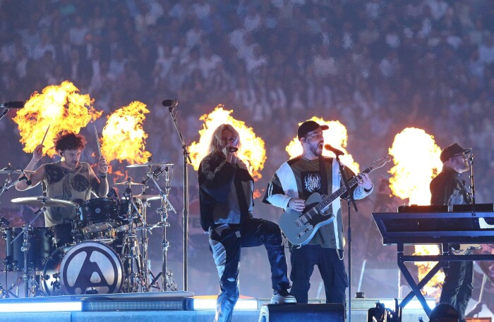 Nezapomenutelný koncertní zážitek: Linkin Park živě v Hamburku – vstupenky na koncert a prémiové ubytování