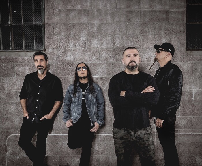 Metalová ikona System of a Down naživo v Düsseldorfe: Vstupenky na koncert, nápoje + pobyt v prémiovom hoteli