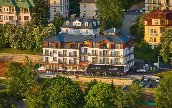 Marienbad: Luxus pihenés a Hotel Queens **** szállodában korlátlan wellness használattal és félpanzióval