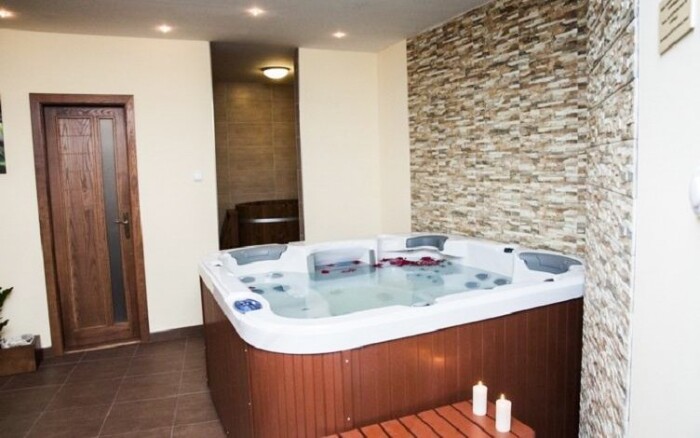 Komárno luxusne s wellness, polpenziou + celodenný vstup do termálnych kúpeľov